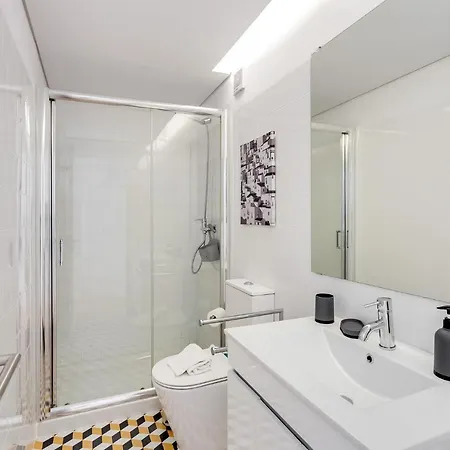 Almada Luxurious Duplex By Da'home شقة بورتو