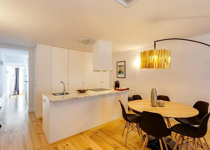 Almada Luxurious Duplex By Da'home