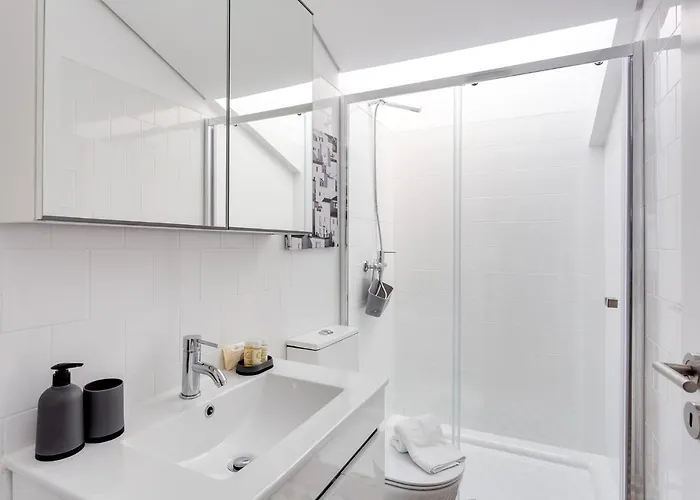 Almada Luxurious Duplex By Da'home 아파트 *