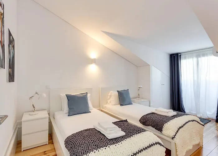 Almada Luxurious Duplex By Da'home *