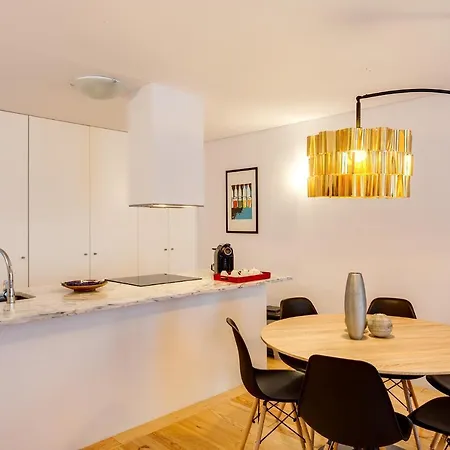 Апартаменты Almada Luxurious Duplex By Da'home Порту